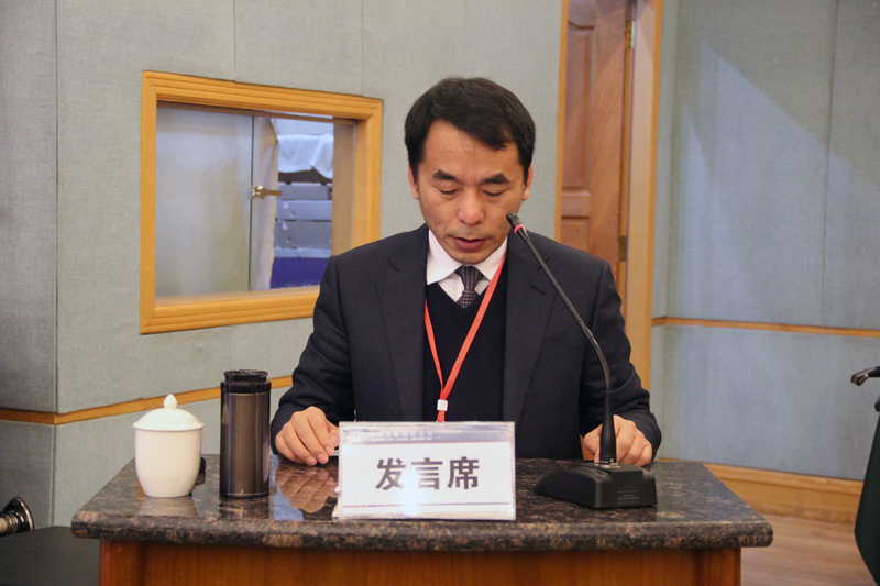 1518166058193384.jpg 夏雙仁作行政工作報(bào)告.JPG