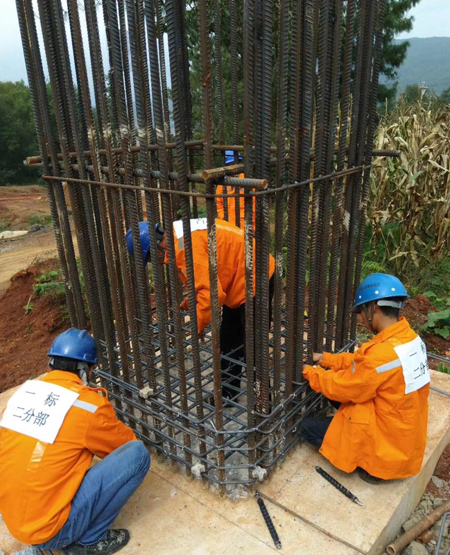 墩柱箍筋安裝比賽現(xiàn)場.jpg