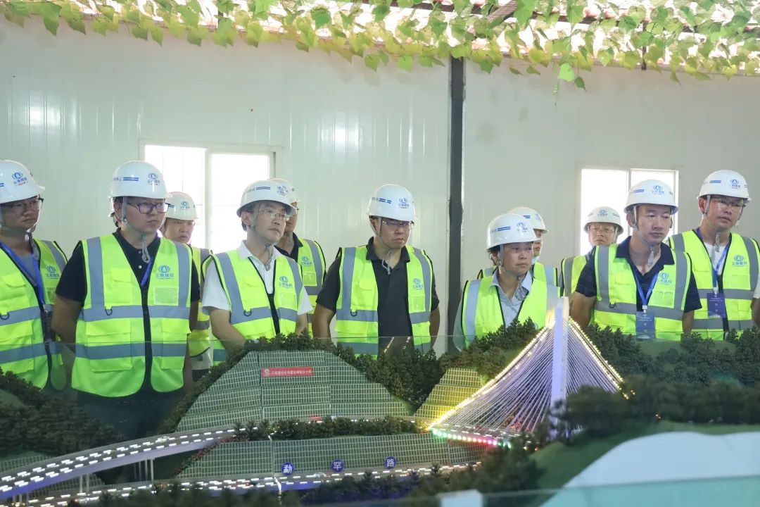 1665192018888327.jpg 2022-09-23-公司開展“質(zhì)量月”觀摩活動暨質(zhì)量安全技術(shù)管理交流培訓(xùn)2.jpg