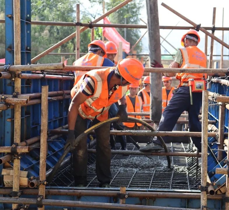 1667351286687770.jpg 2022-11-2-南云高速項目建設(shè)取得新進展.jpg