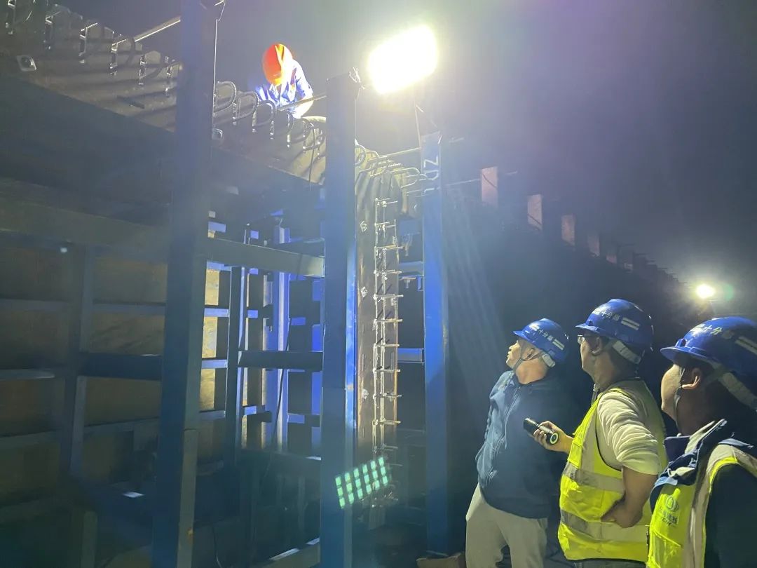 1678066700933795.jpg 2023-3-2-那興項(xiàng)目首片40米T梁順利澆筑 金光祥到現(xiàn)場指導(dǎo)1.jpg